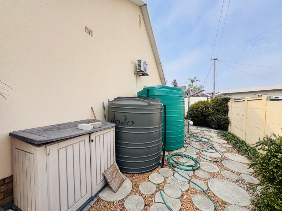 To Let 4 Bedroom Property for Rent in Goedehoop Western Cape